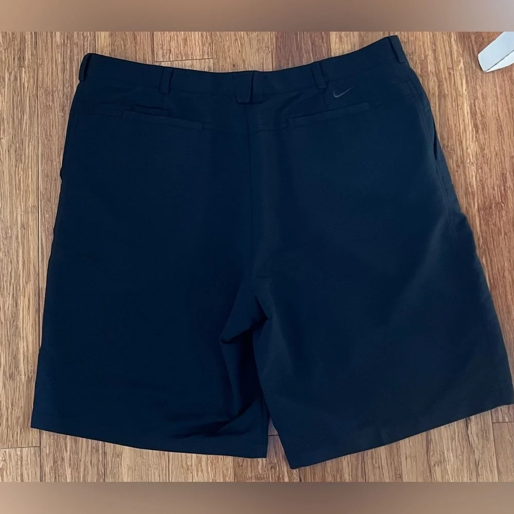 Nike Golf Dri-Fit Black Shorts Mens Size 42 Golf Shorts 1135